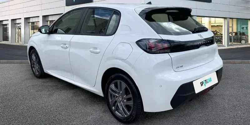 Usado Peugeot 208 Active 102 CV (75 kW) 2022 Blanco Utilitario