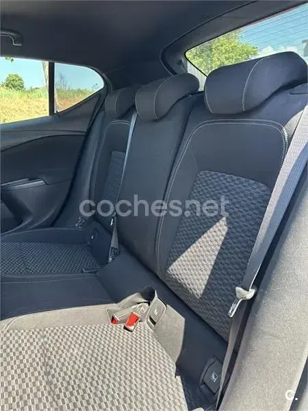 Usado Opel Astra Dynamic 125 CV (91 kW) 2016 Gris / plata Berlina