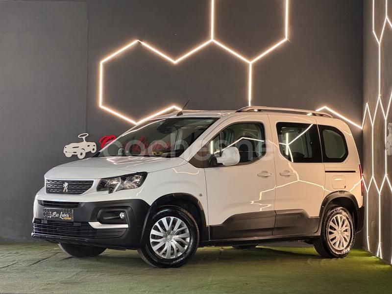 Usado Peugeot Rifter Active 100 CV (73 kW) 2020 Blanco Monovolumen