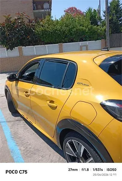 Usado Peugeot 208 GT 130 CV (95 kW) 2020 Amarillo Utilitario