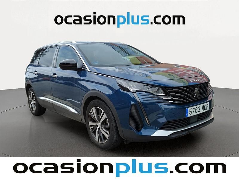 Usado Peugeot 5008 Allure 131 CV (96 kW) 2022 Azul SUV