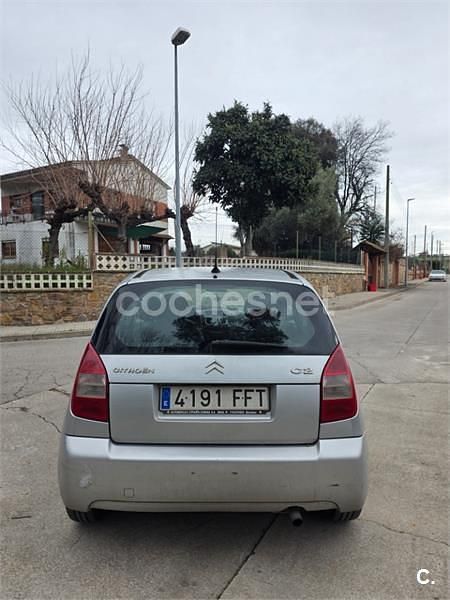 Usado Citroën C2 70 CV (51 kW) 2006 Gris / plata Utilitario