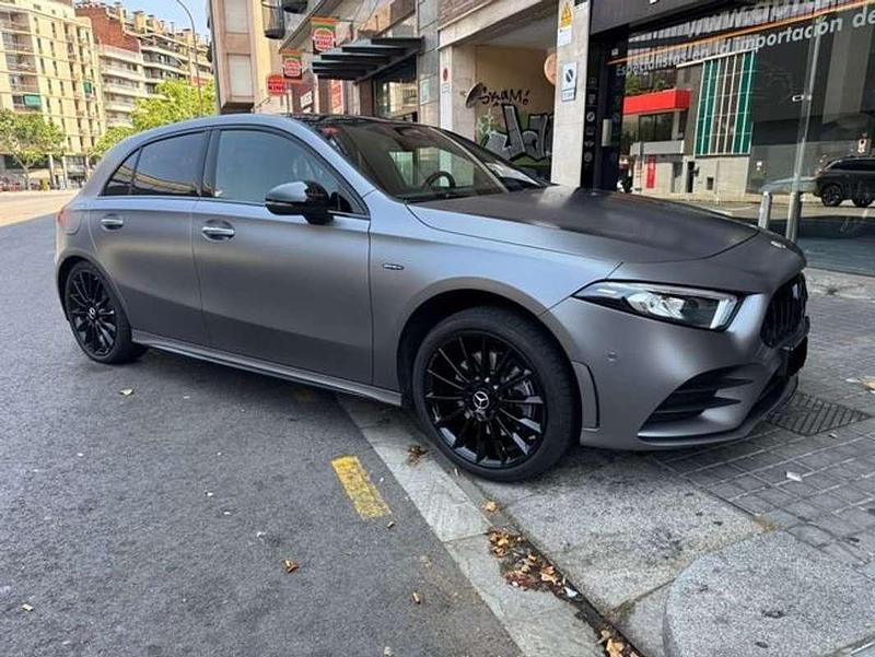 Usado Mercedes A250 AMG 227 CV (166 kW) 2022 Varios colores Utilitario