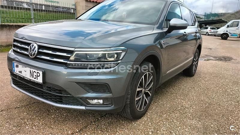 Usado VW Tiguan Allspace Sportline 190 CV (139 kW) 2018 Gris / plata SUV