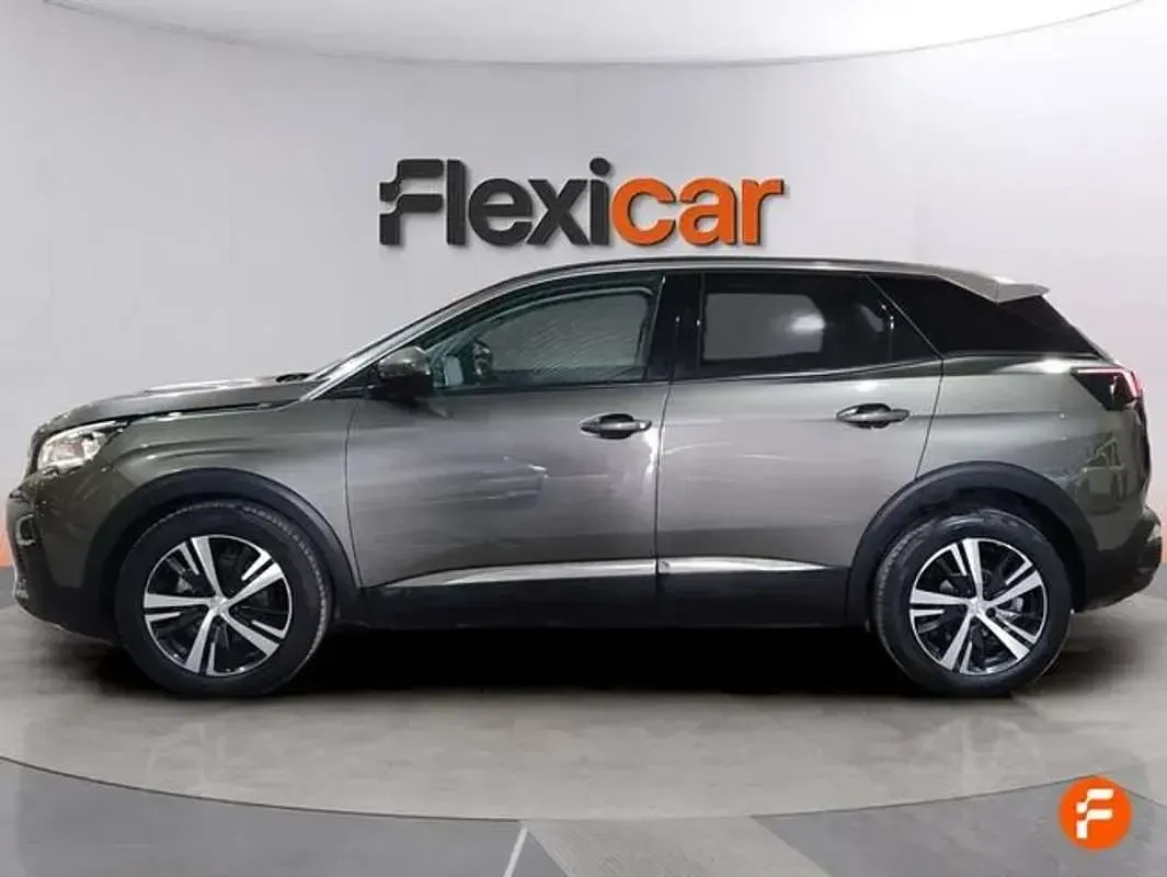 Usado Peugeot 3008 Allure 120 HP (88 kW) 2017 Cinzento SUV