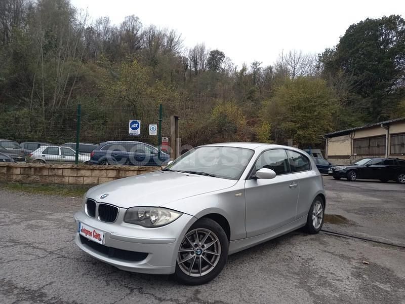 Gris / plata Usado 2009 BMW 116 Utilitario | 5799 € (Buen precio) - Imagen 1/4