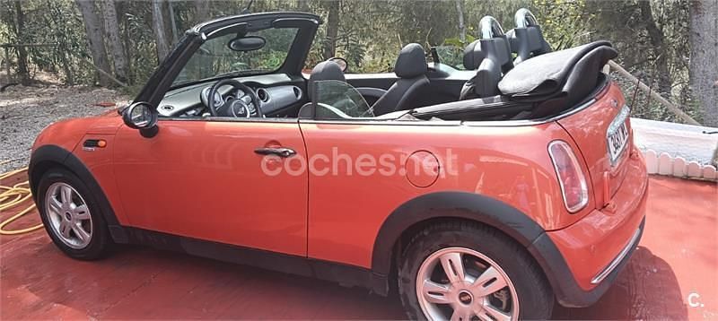 Usado Mini One Cabriolet 90 CV (66 kW) 2005 Rojo Descapotable