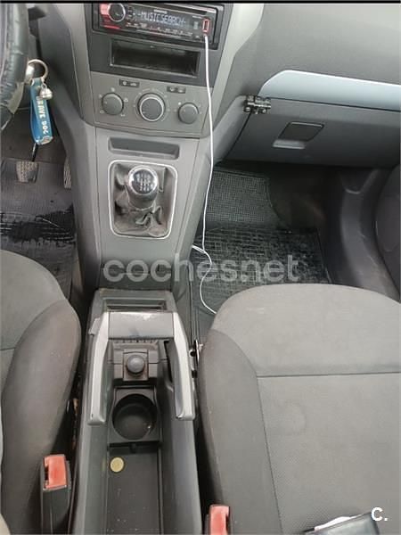 Usado Opel Zafira Cosmo 120 CV (88 kW) 2006 Beige Monovolumen