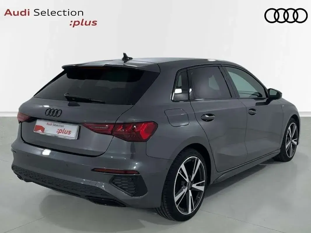 Usado Audi A3 Sportback 150 CV (110 kW) 2024 Gris Utilitario
