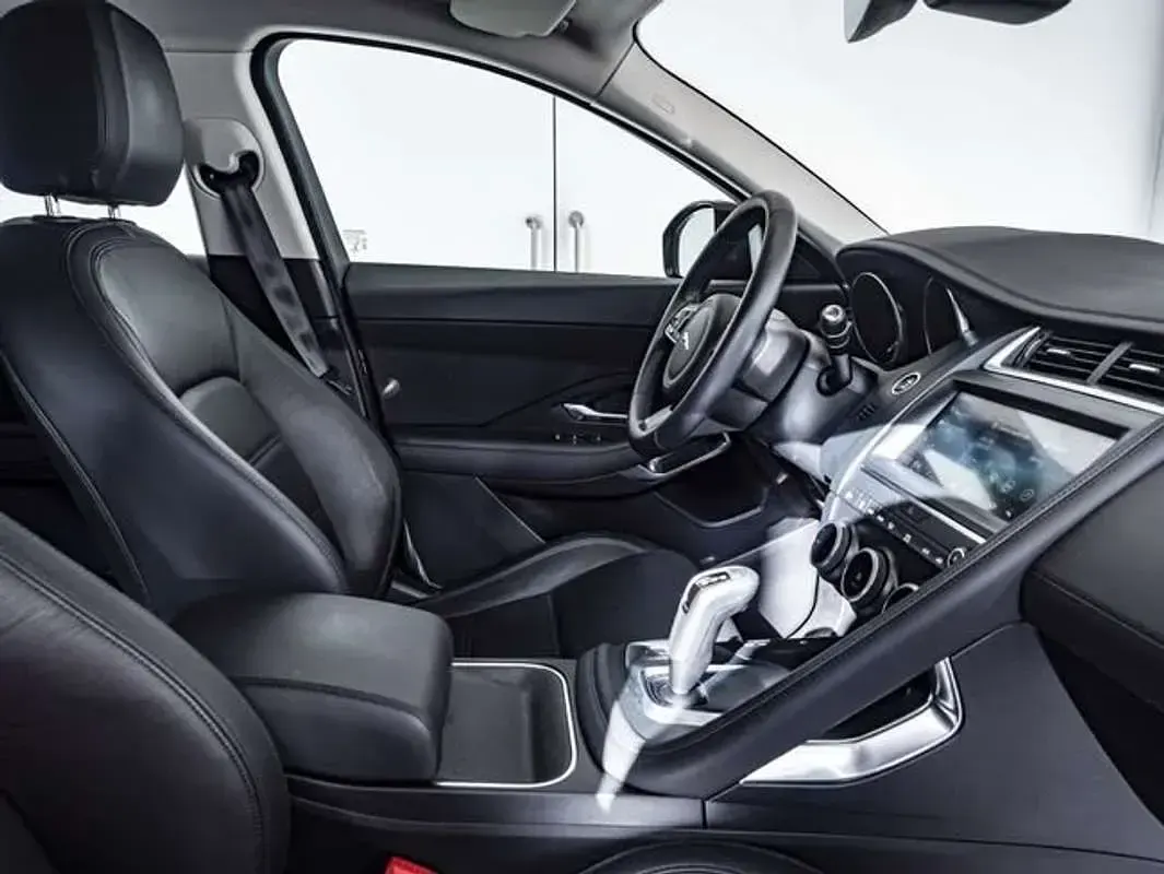 Usado Jaguar E-Pace S 150 CV (110 kW) 2019 Rojo SUV