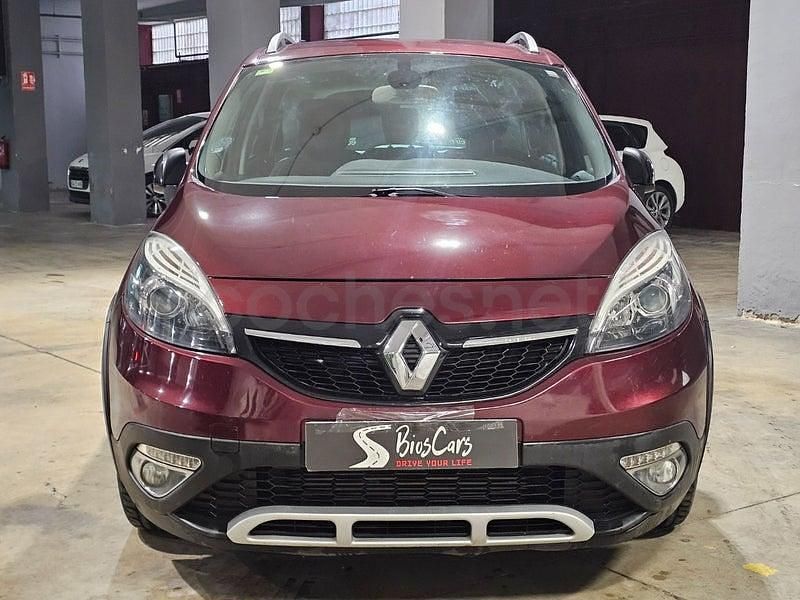 Usado Renault Scénic III Bose Edition 110 CV (80 kW) 2013 Granate Monovolumen