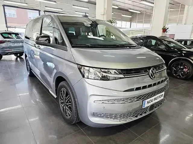 Nuevo VW Multivan Life 150 CV (110 kW) 2026 Gris Monovolumen