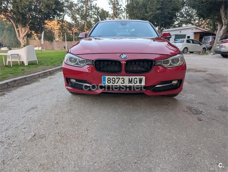 Usado BMW 320 Sport Line 184 CV (135 kW) 2012 Rojo Berlina