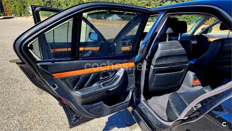 Usado BMW 740 Sport Line 238 CV (175 kW) 2000 Negro Berlina
