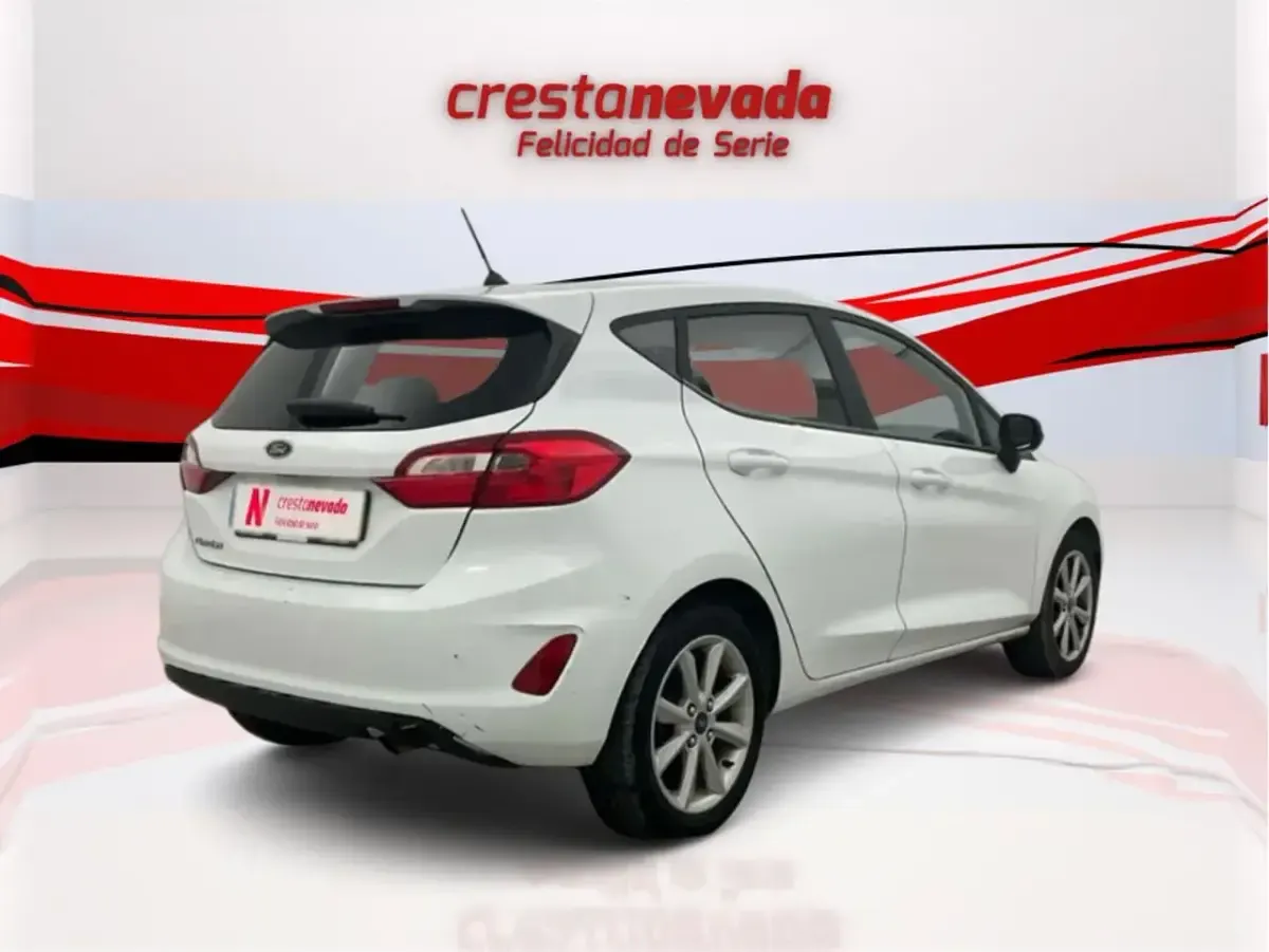 Usado Ford Fiesta Trend 101 CV (74 kW) 2021 Blanco Utilitario