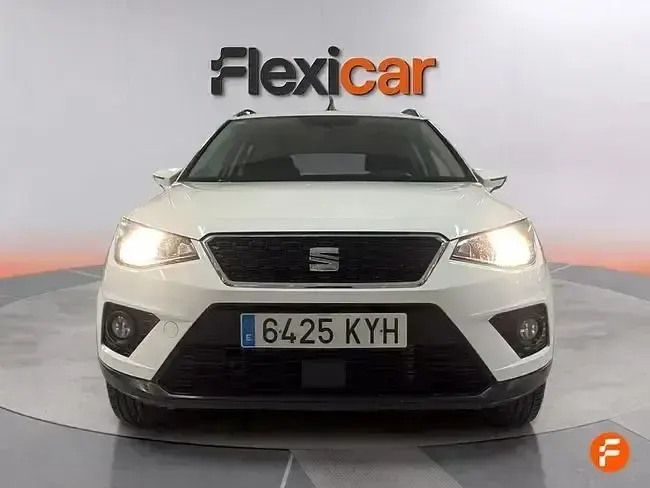 Usado Seat Arona Ecomotive 95 CV (69 kW) 2019 Blanco SUV