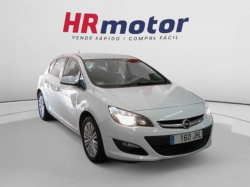 Gris Usado 2015 Opel Astra Selective Utilitario | 9390 € (Precio justo) - Imagen 1/4