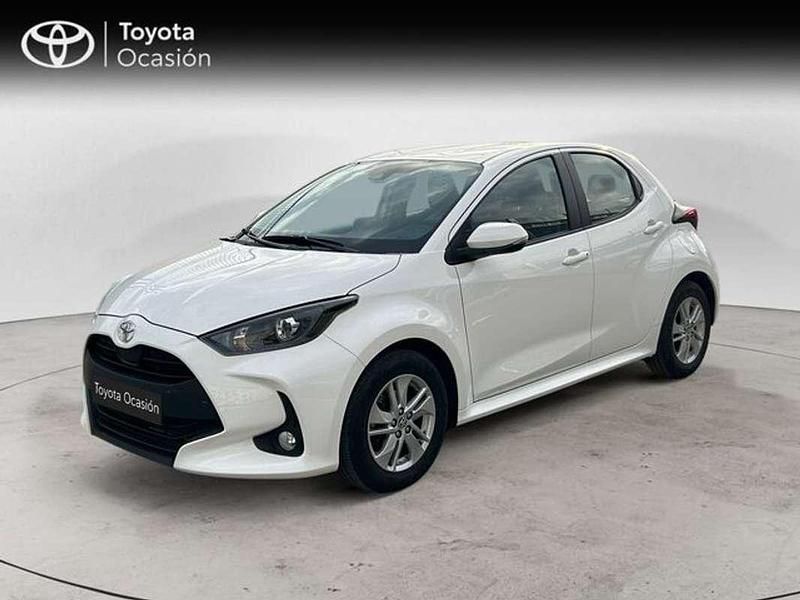 Blanco Usado 2024 Toyota Yaris Edition Berlina | 18.800 € - Imagen 1/4