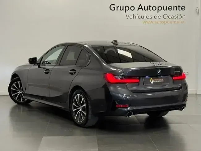 Usado BMW 320e Comfort Edition 190 CV (139 kW) 2022 Gris Berlina