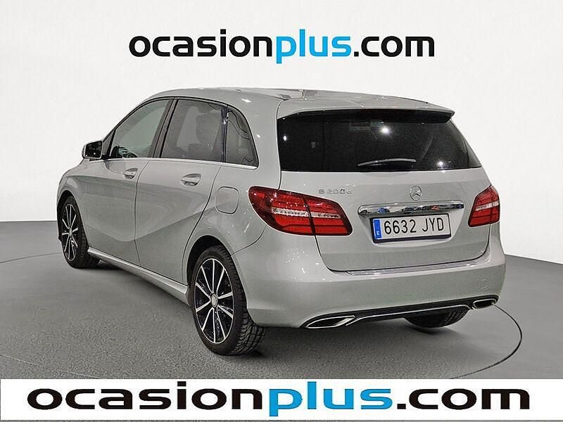Usado Mercedes B200 136 CV (100 kW) 2017 Gris plata Monovolumen