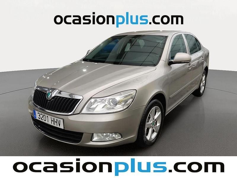 Beige Usado 2011 Skoda Octavia Family Berlina | 8590 € (Precio justo) - Imagen 1/4