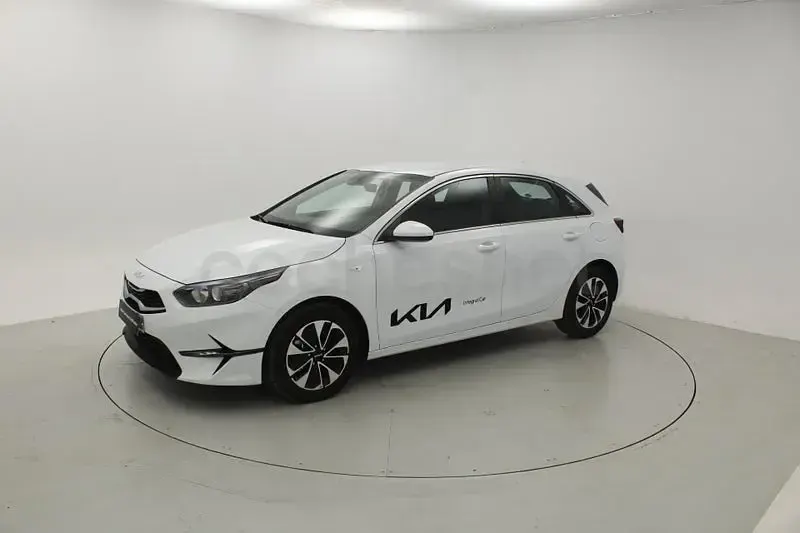 Nuevo Kia Ceed 101 CV (74 kW) 2025 Blanco Utilitario