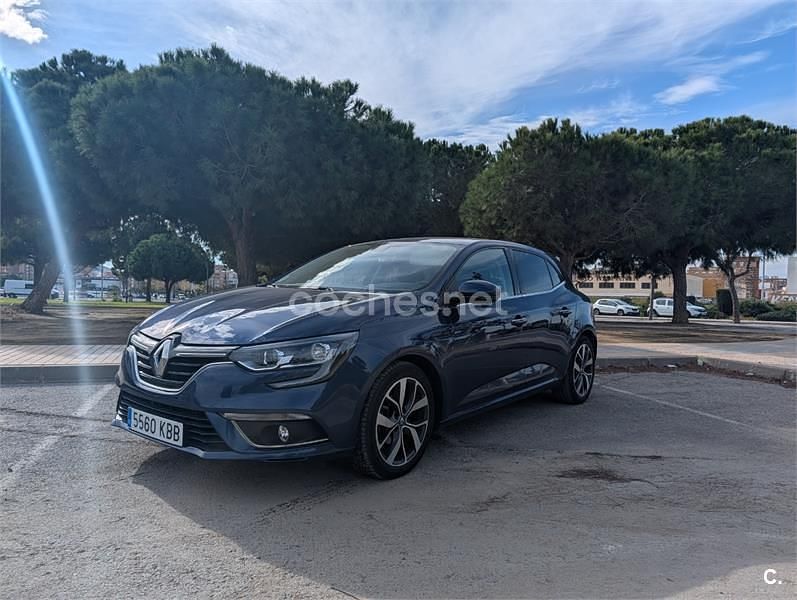 Usado Renault Mégane IV 100 CV (73 kW) 2017 Azul Berlina