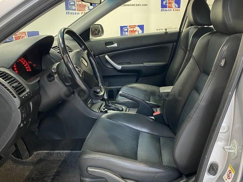 Usado Honda Accord Sport 155 CV (114 kW) 2003 Gris / plata Berlina