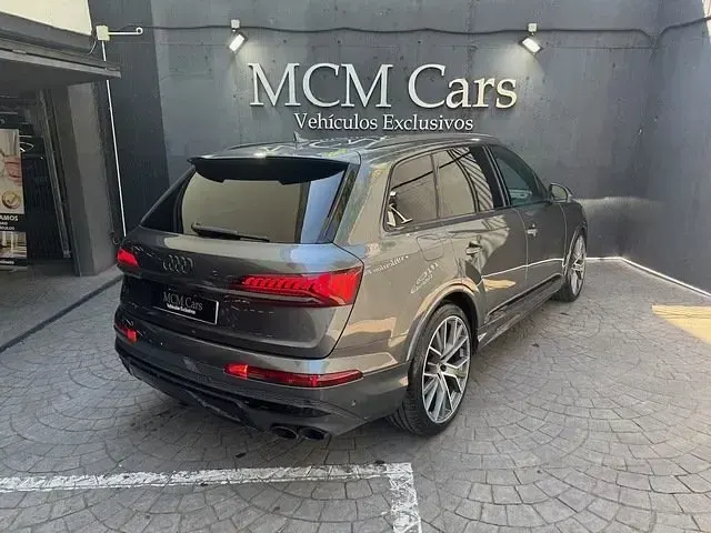 Usado Audi SQ7 Ambiente 435 CV (319 kW) 2020 Gris SUV
