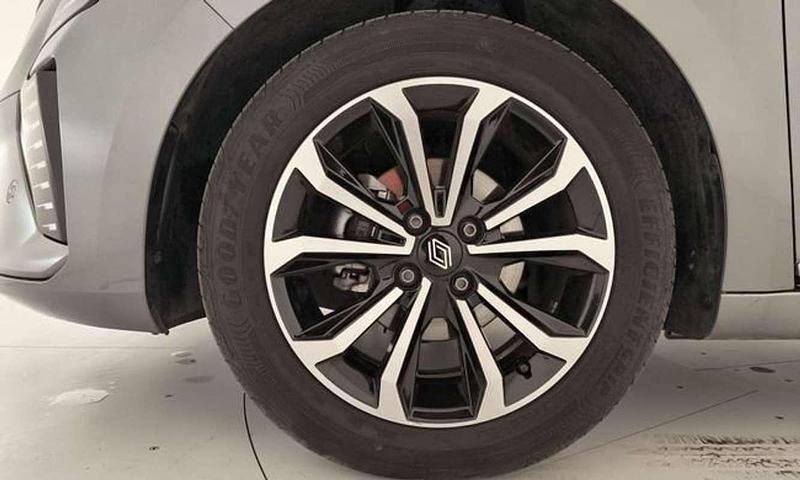 Usado Renault Clio V Techno 101 CV (74 kW) 2025 Gris Berlina