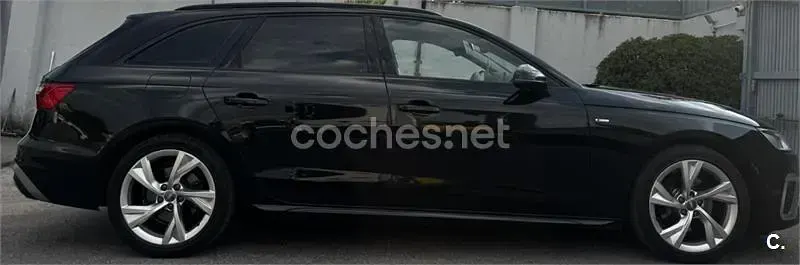 Usado Audi A4 S-Line 163 CV (119 kW) 2021 Negro Familiar