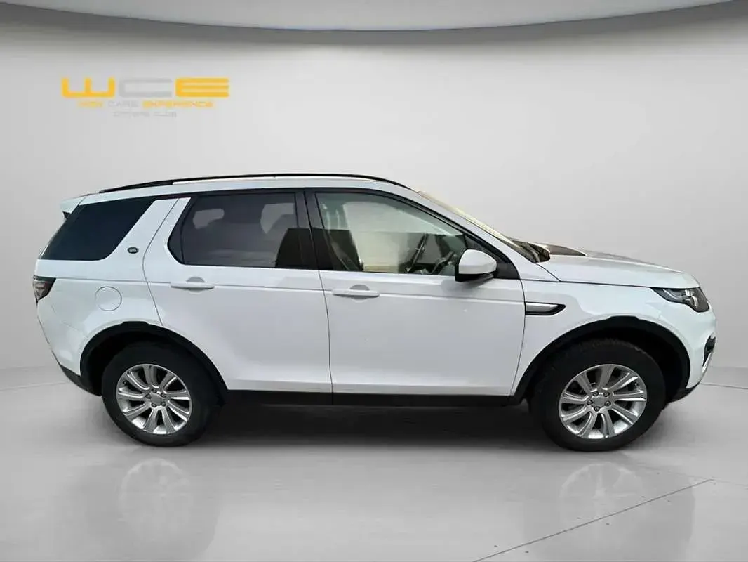 Usado Land Rover Discovery Sport HSE 150 CV (110 kW) 2015 Blanco SUV
