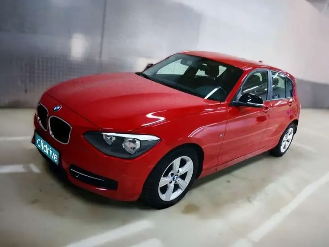 Usado BMW 114 102 CV (75 kW) 2012 Rojo Utilitario