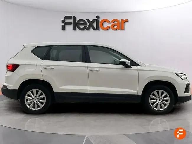Begagnad Seat Ateca Reference 110 HK (80 kW) 2023 Vit SUV