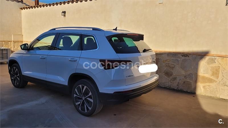 Usado Skoda Karoq 115 CV (84 kW) 2024 Blanco SUV