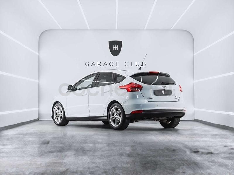 Usado Ford Focus Titanium 125 CV (91 kW) 2017 Blanco Berlina