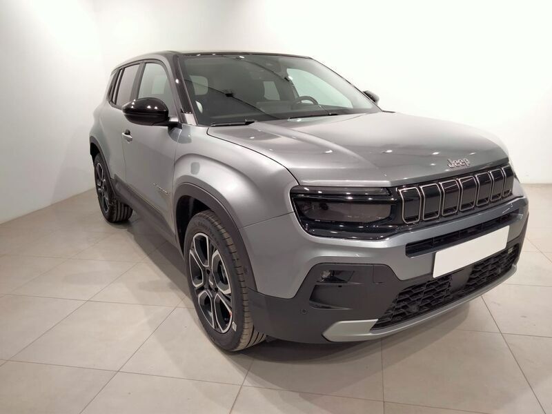 Usado Jeep Avenger Summit 100 CV (73 kW) 2024 Gris SUV