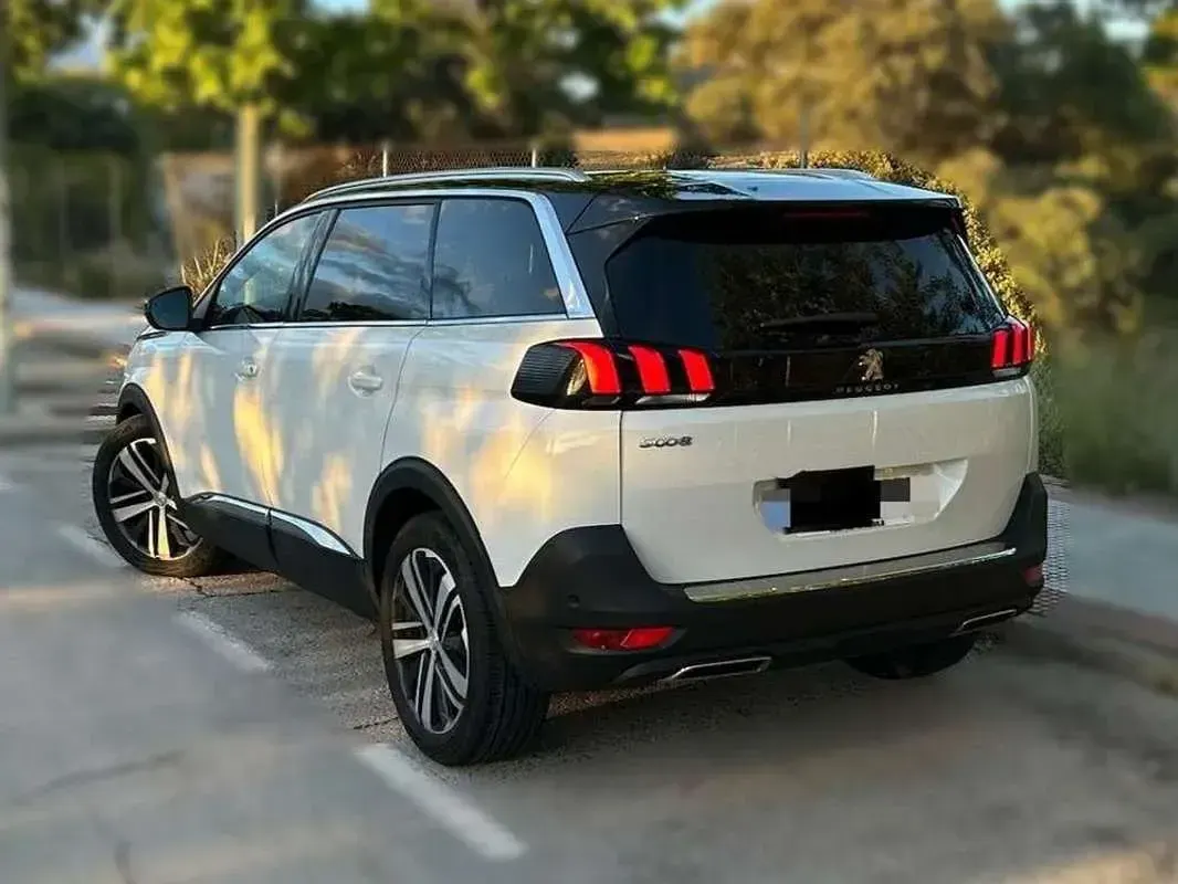 Usado Peugeot 5008 GTi 181 CV (133 kW) 2017 Blanco Monovolumen