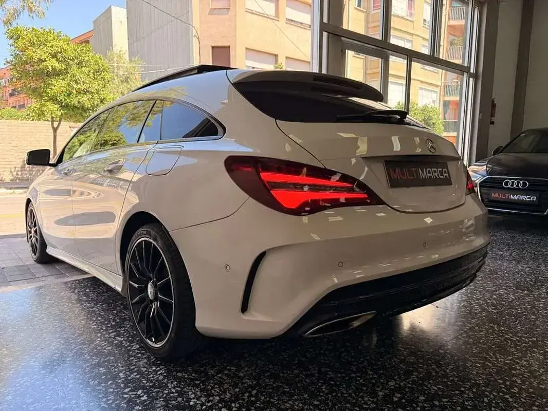 Usado Mercedes CLA250e Shooting Brake 218 CV (160 kW) 2016 Blanco Familiar