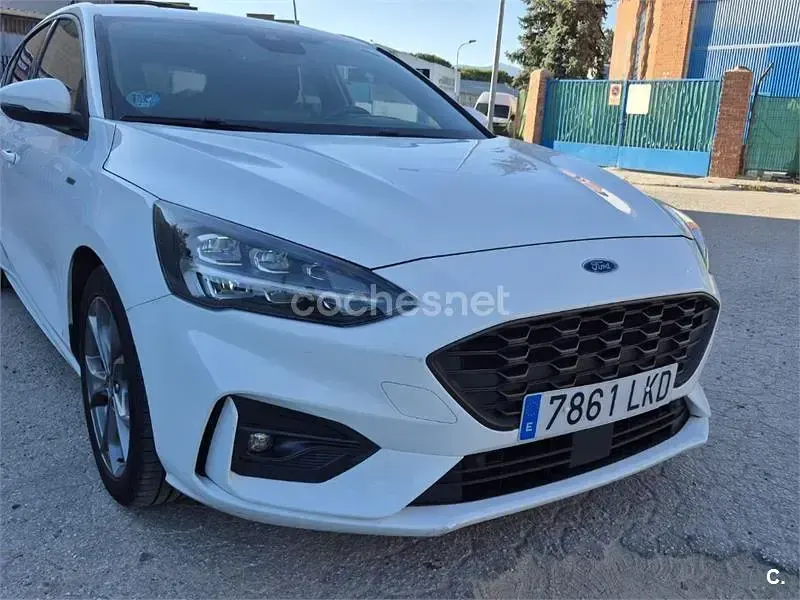 Usado Ford Focus ST-Line 125 CV (91 kW) 2020 Blanco Berlina