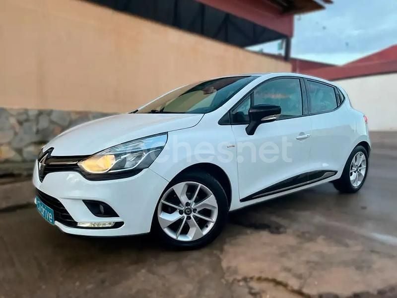 Usado Renault Clio IV LIMITED 75 CV (55 kW) 2018 Blanco Berlina