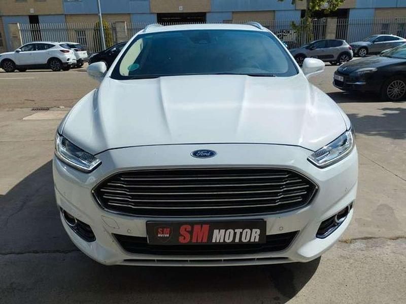 Usado Ford Mondeo Titanium 150 CV (110 kW) 2015 Blanco Berlina