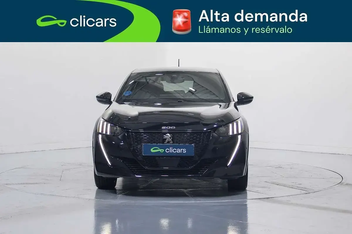 Usado Peugeot e-208 GT 100 kW (136 CV) 2021 Negro Utilitario