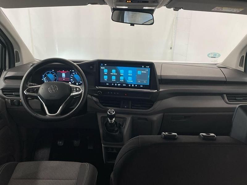 Usado VW Caravelle 110 CV (80 kW) 2025 Blanco Monovolumen