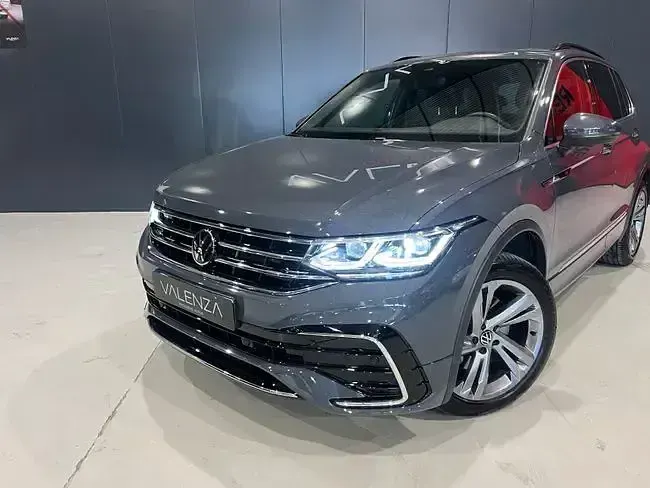 Usado VW Tiguan R-line 190 CV (139 kW) 2023 Gris SUV