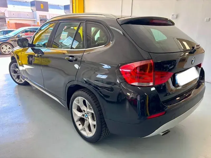 Usado BMW X1 204 CV (150 kW) 2010 Negro SUV