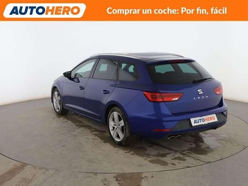 Usado Seat Leon FR 150 CV (110 kW) 2020 Azul Berlina