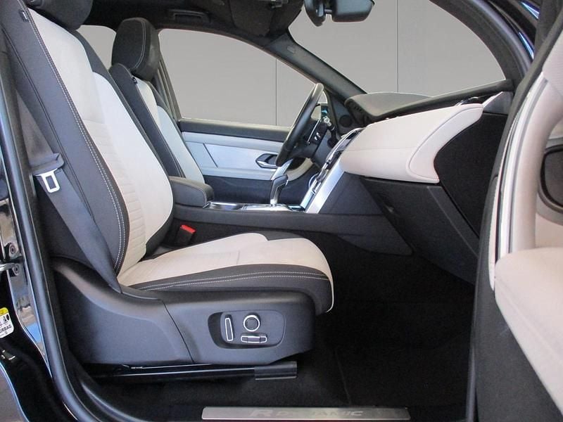 Usado Land Rover Discovery Sport R-Dynamic 163 CV (119 kW) 2022 Santorini black SUV