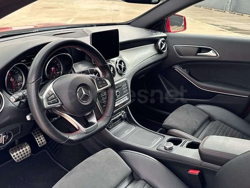 Usado Mercedes GLA200 136 CV (100 kW) 2019 Rojo SUV