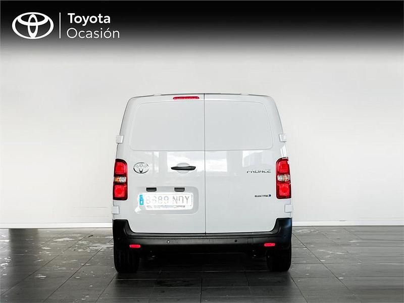 Usado Toyota Proace 100 kW (136 CV) 2025 Blanco Monovolumen